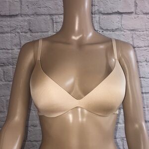 Skims Wireless Form Super Push-Up Bra